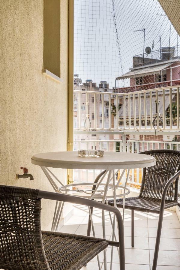 Classy 2 Bedroom Apartment Near Acropolis & Metro Atena Exterior foto